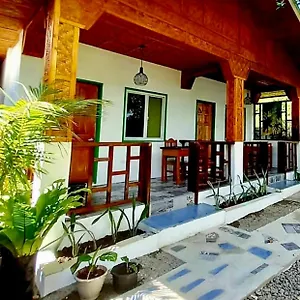 Domos Native Inn