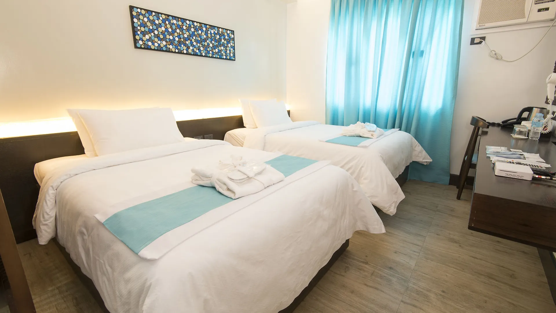 Twin Tides Panglao Hotel
